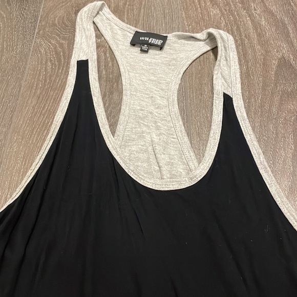 Light dress - Picture 4 of 7